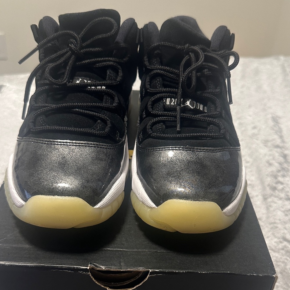 Air Jordan 11 Retro Low BG Sneaker - Picture 2 of 4
